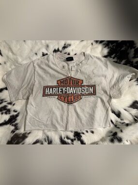 Harley-Davidson Y2K cropped White Graphic Tee with Orange Logo